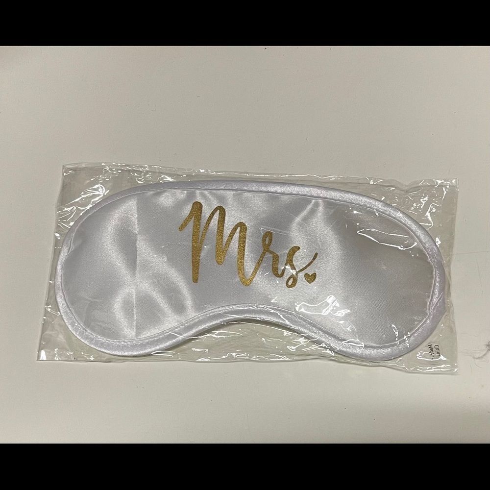 ⭐️Bride “MRS.” Sleep Mask  
